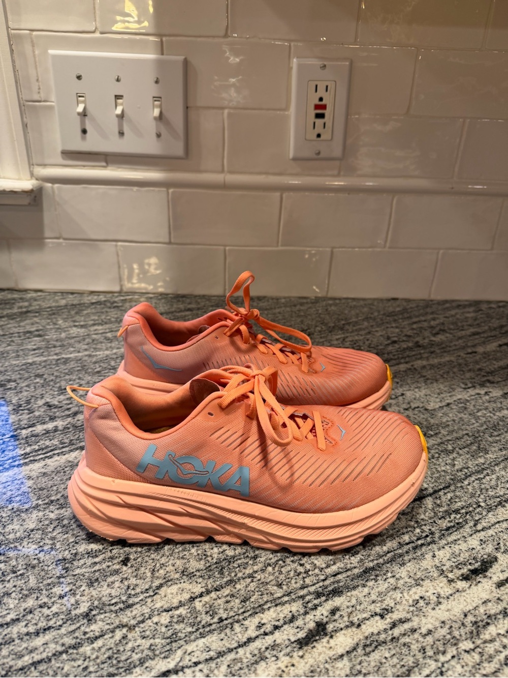 Women’s Hoka Rincon 3 Size 6.5 - Picture 5 of 10